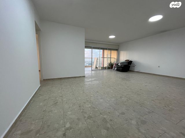 דירה, ביאליק 74, שכונת בן גוריון, מרכז העיר ג', רמת גן