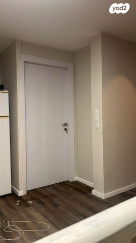 גג/ פנטהאוז, אנה פרנק 2, חרוזים, רמת גן