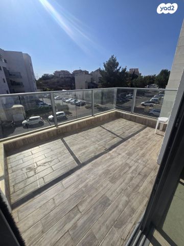 דירה, יפה נוף 13, רובע ה', אריאל