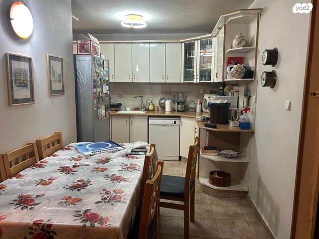 דירה, שדרות העצמאות 10, נאות אשכול, יבנה