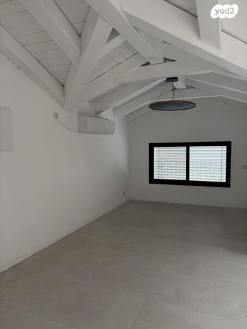 גג/ פנטהאוז, הפועל 50, נוף ים, הרצליה