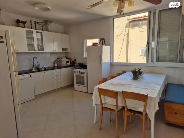 דירה, עולי הגרדום 4, אברמוביץ', ראשון לציון