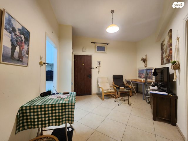 דירת גן, דוד רמז 9, גבעת הרמבם, גבעתיים