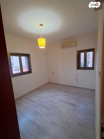 דירה, ארלוזורוב 1, ארלוזורוב, גבעתיים