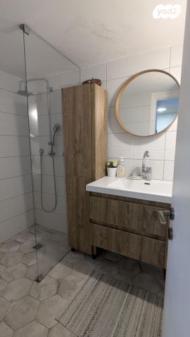 דירה, שדרות הציונות 38, עבאס, חיפה