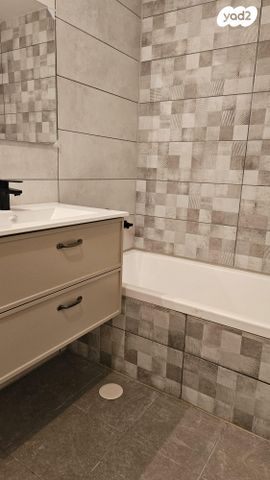 דירה, יונה וולך 7, גרין פארק החדשה, הוד השרון