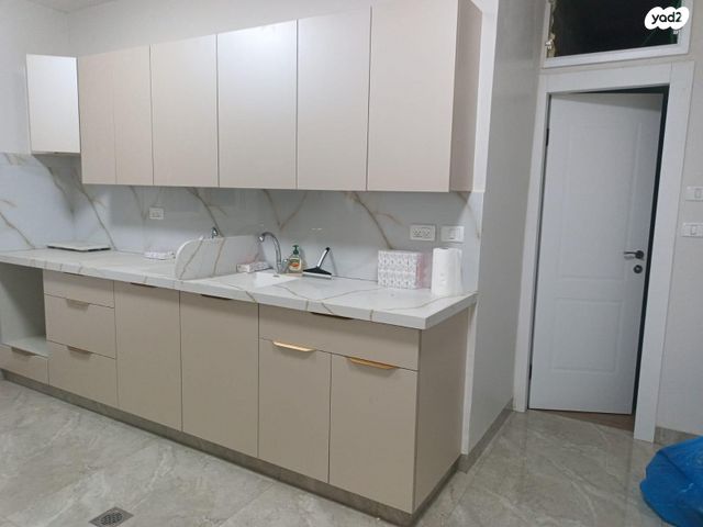 תיירות ונופש, חברת ש"ס 13, מאה שערים, ירושלים