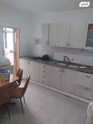 דירה, דרך זאב ז'בוטינסקי 22, שכונת הראשונים, רמת גן