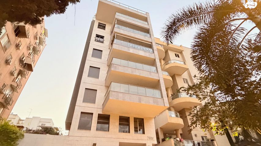 גג/ פנטהאוז, לוין אפשטיין 19, ב' / צפון מערב העיר, רחובות