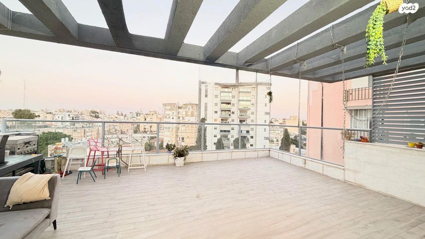 גג/ פנטהאוז, לוין אפשטיין 19, ב' / צפון מערב העיר, רחובות