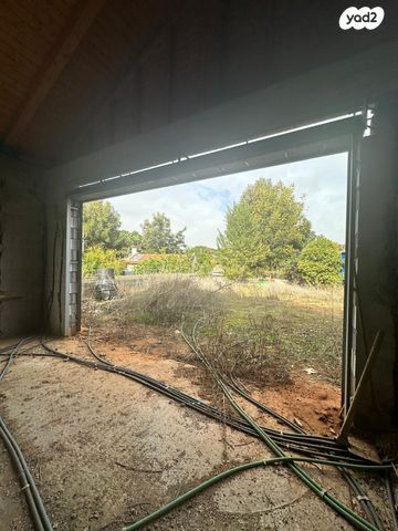 דו משפחתי, כפר סבא