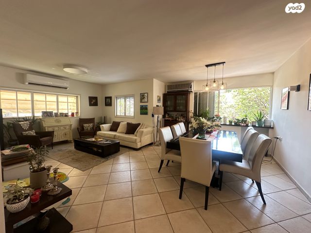 דירת גן, ההסתדרות, הרצליה הצעירה, הרצליה