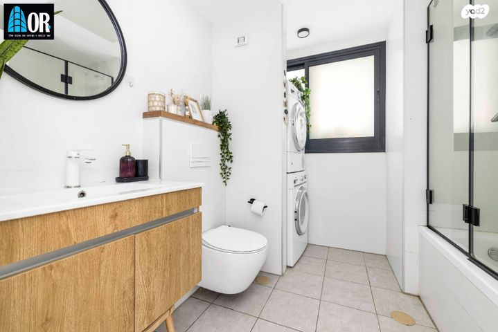 דירה, יעקב תמרי, חצרות המושבה, רחובות