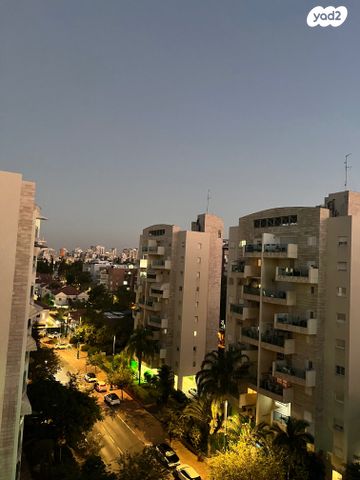 דירה, הצופים, נעורים, ראשון לציון