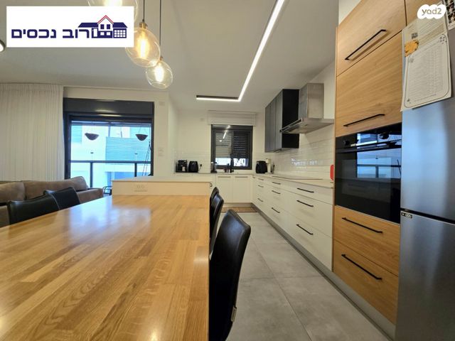 דירה, מכבי, נווה דוד רמז, רעננה