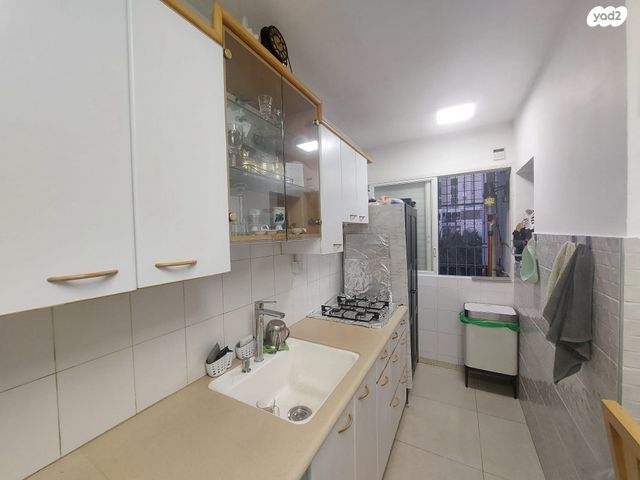 גג/ פנטהאוז, חללי אגוז, גני אביב, לוד