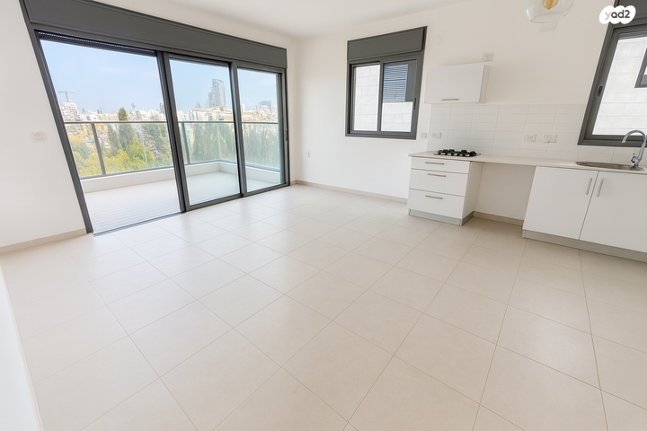 דירה, ישראל טייבר, גבעת הרמבם, גבעתיים