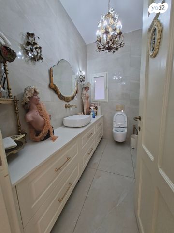 דירת גן, העיר התחתית, ואדי סאליב, חיפה