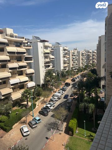 דירה, הצופים, נעורים, ראשון לציון