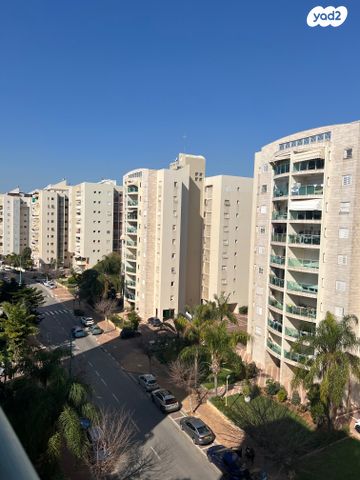 דירה, הצופים, נעורים, ראשון לציון