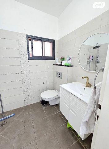 דירה, אשוח, הר יונה, נצרת עילית / נוף הגליל