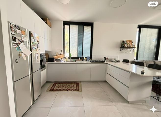 דירה, רוטברג, פועלי הרכבת, גבעתיים