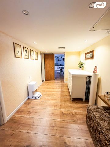 דירה, המגינים, מודיעין מכבים רעות