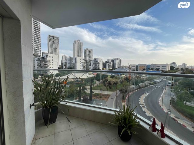 דירה, יעקב בן סירא, הרקפות, ראשון לציון