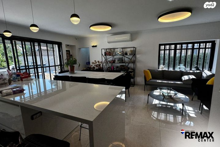 בית פרטי/ קוטג', החלוץ, נווה רמז, חולון