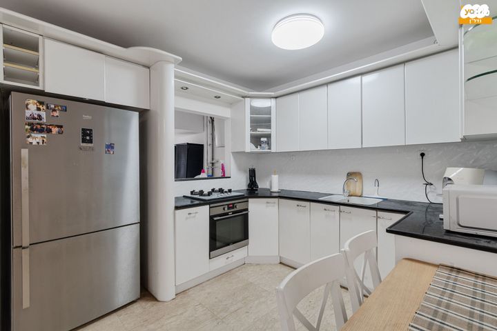 דירה, יונה צבי פיינשטיין, מישור הנוף, ראשון לציון