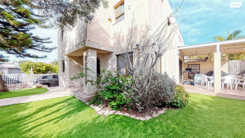 דו משפחתי, זכרון יעקב