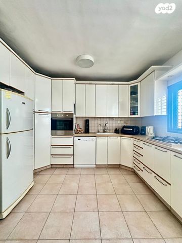 דירה, המניין הראשון, עמידר, נס ציונה