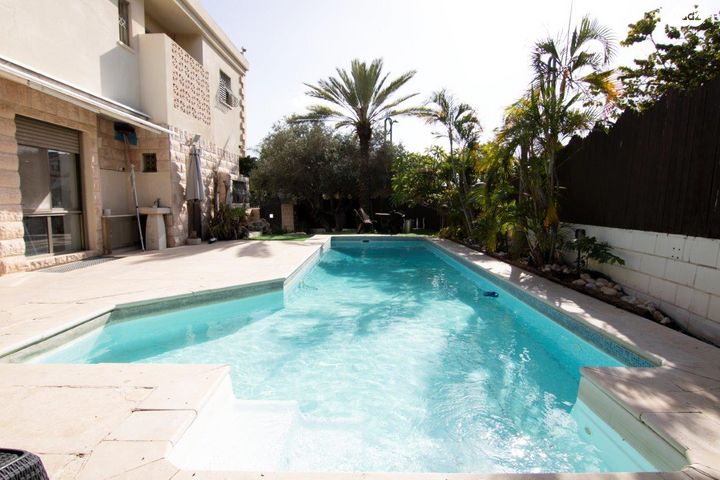 בית פרטי/ קוטג', ריצ'ארד פיינמן, קרית חתני פרס נובל, ראשון לציון