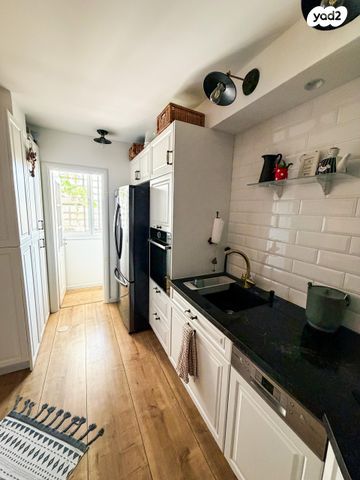 דירה, המגינים, מודיעין מכבים רעות