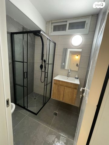 דירה, יהודה בורלא, רמות רמז, חיפה