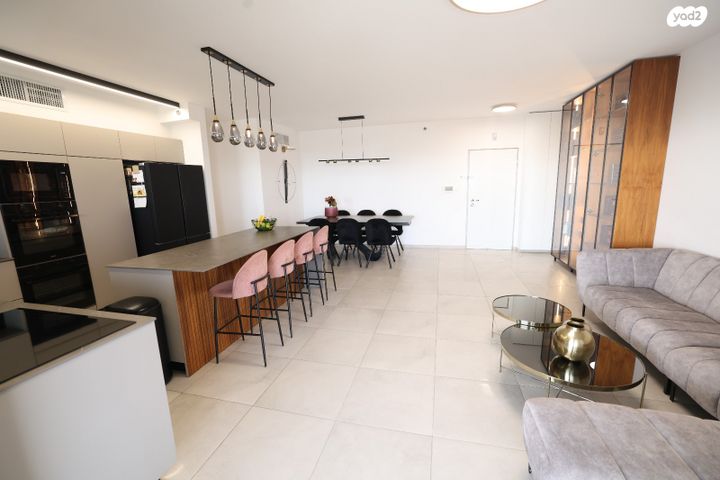 דירה, אברהם מחרז 18, סנטרל פארק / האצטדיון, באר שבע