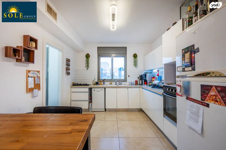 גג/ פנטהאוז, ספיר, אבני חן, חריש