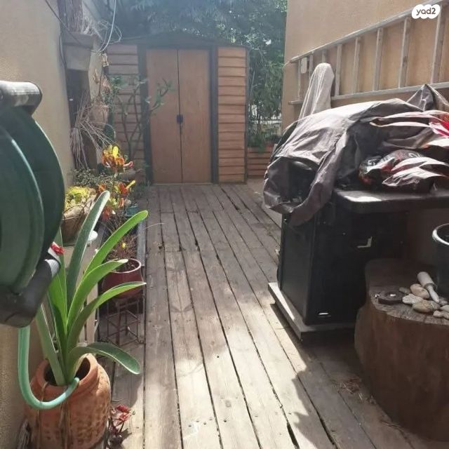 דירת גן, עליות, רמת גן