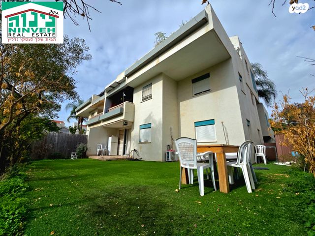 דירת גן, לב הפארק, רעננה