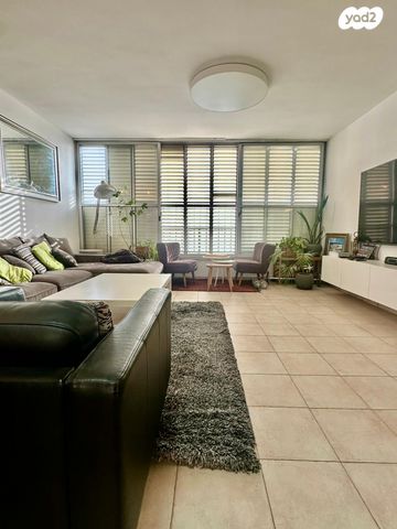 המניין הראשון 