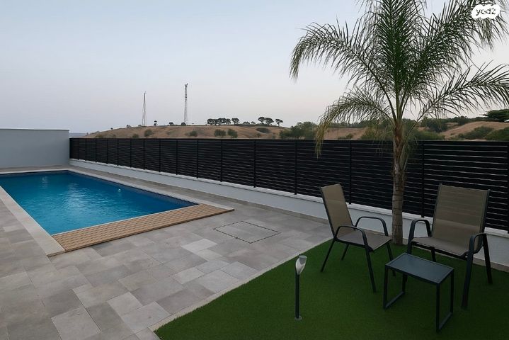 בית פרטי/ קוטג', מיתר / כרמית