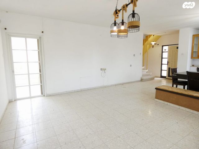 בית פרטי/ קוטג', קדש ברנע, שאר העיר, מיתר / כרמית