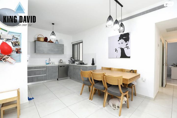 דירה, שרונה, כפר יונה