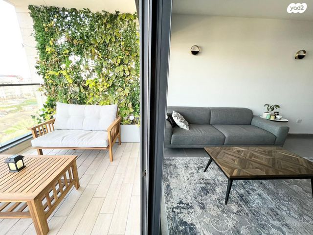 דירה, קרית שז"ר, רעננה