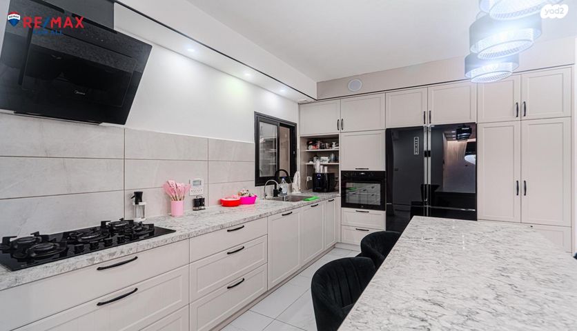 דירת גן, ארגמן, עיר היין, אשקלון