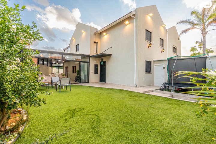 בית פרטי/ קוטג', אורות, אור עקיבא