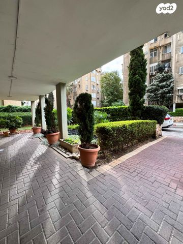 דירה, פאת השולחן, נחלת יצחק, תל אביב יפו