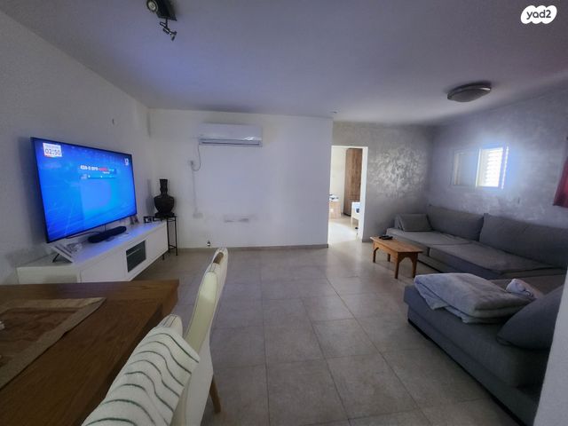 דירת גן, סמוכה, מגדל העמק