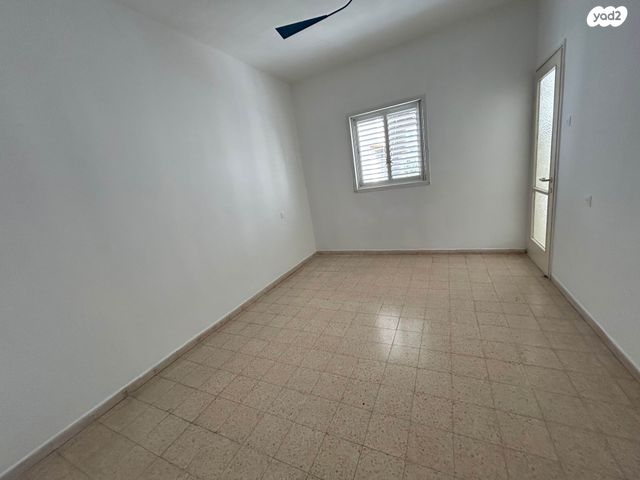 גג/ פנטהאוז, משה שרת 48, הצפון החדש - כיכר המדינה, תל אביב יפו