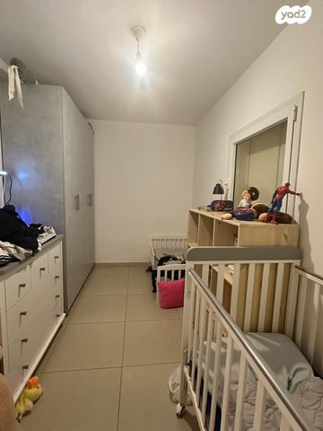 דירה, הפרחים, כפר סבא